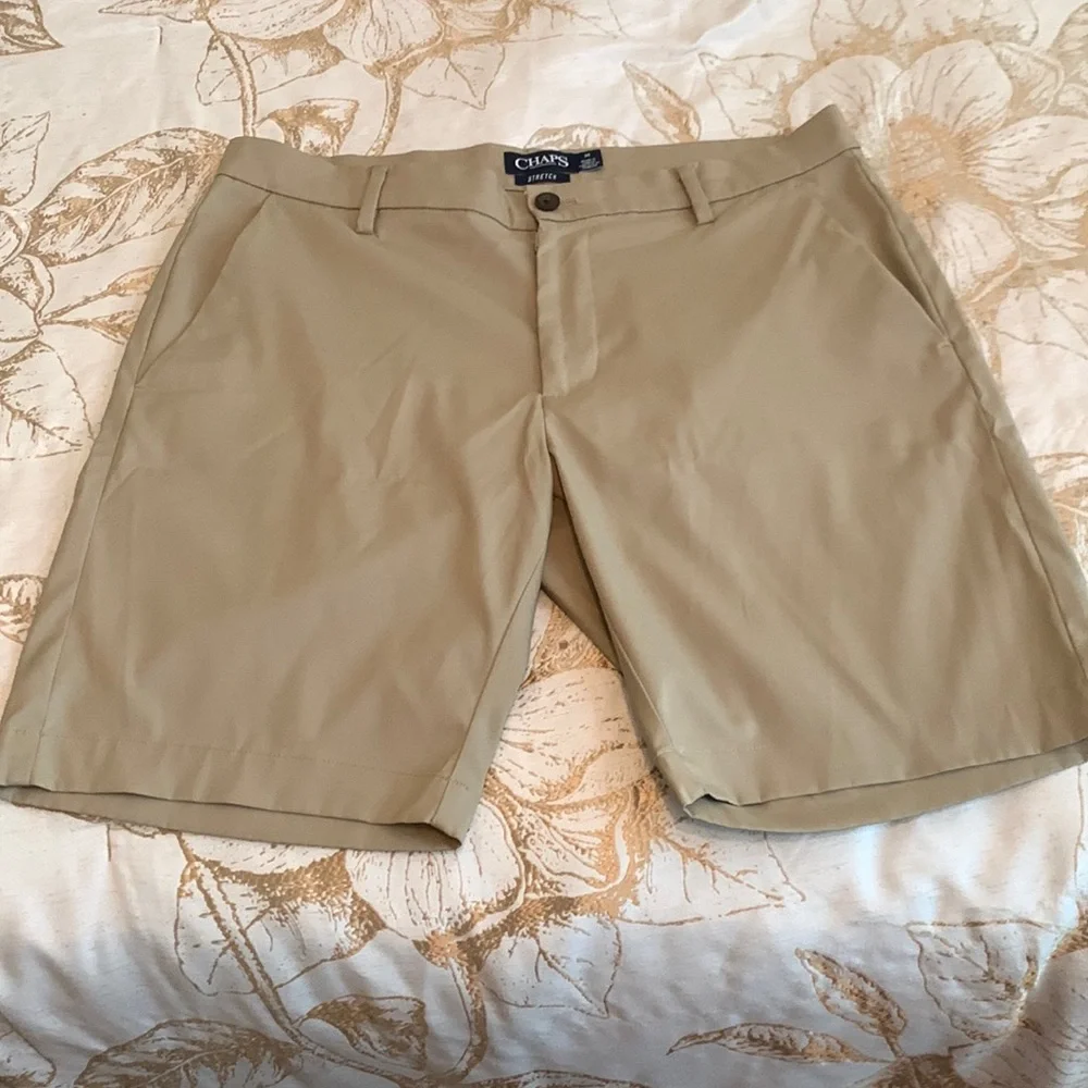 Chaps Men's Microfiber Khaki Shorts Size 34 9